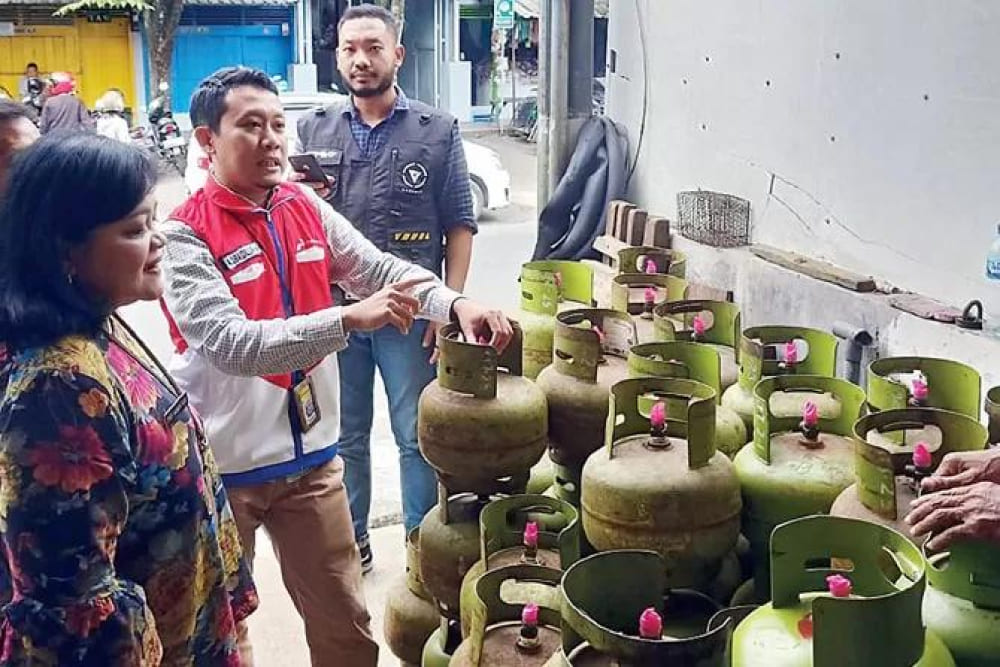  Pertamina Himbau Warga Jatim Beli LPG 3kg Subsidi di Pangkalan Resmi