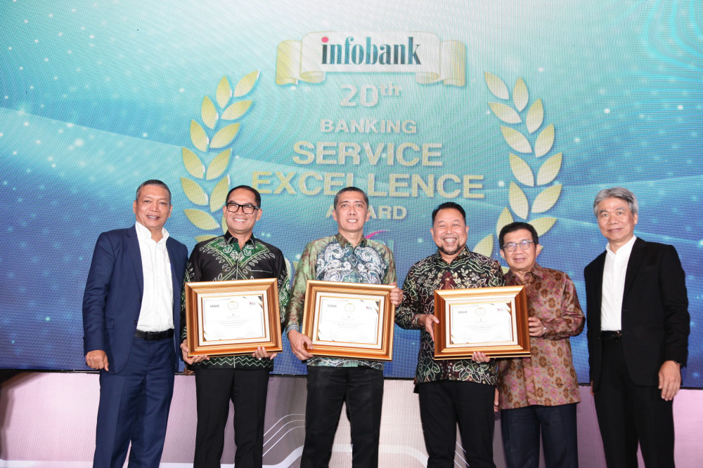  Bank Kalsel Sabet 3 Penghargaan Bergengsi dari Infobank-MRI