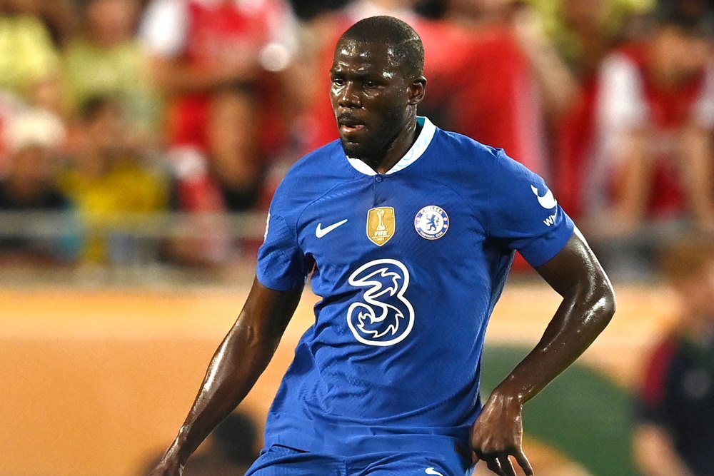 Bek Kalidou Koulibaly saat membela Chelsea. Kini Koulibaly pindah membela Al Hilal./Premier League