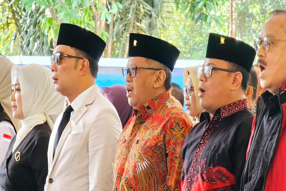  Sekjen PDIP Sebut Ridwan Kamil Bakal Jadi Cawapres Ganjar