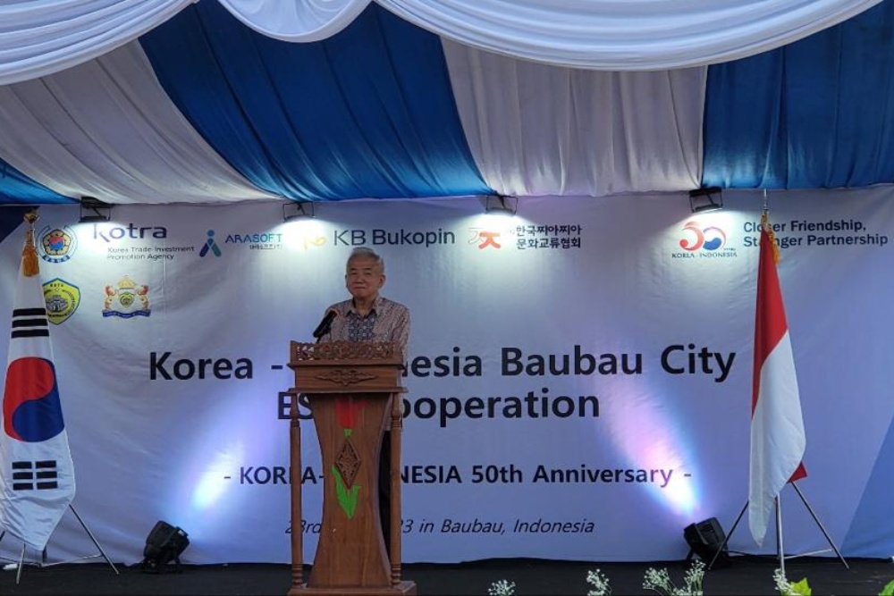  Dubes Korsel untuk RI Serahkan Papan Nama ke Akademi Hangeul Baubau di Pulau Buton