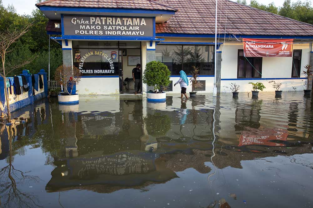  Banjir Rob Merendam Sejumlah Kawasan di Indramayu