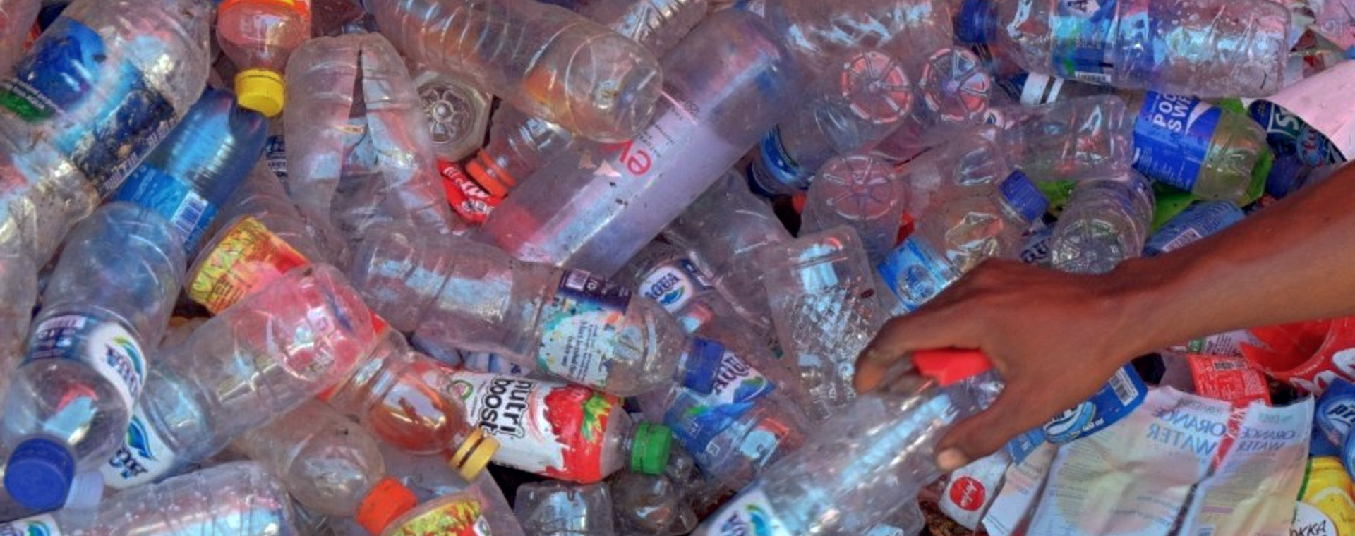  Sinyal Pengenaan Cukai Plastik dan Minuman Manis Tahun Ini dari Dokumen Teranyar Jokowi