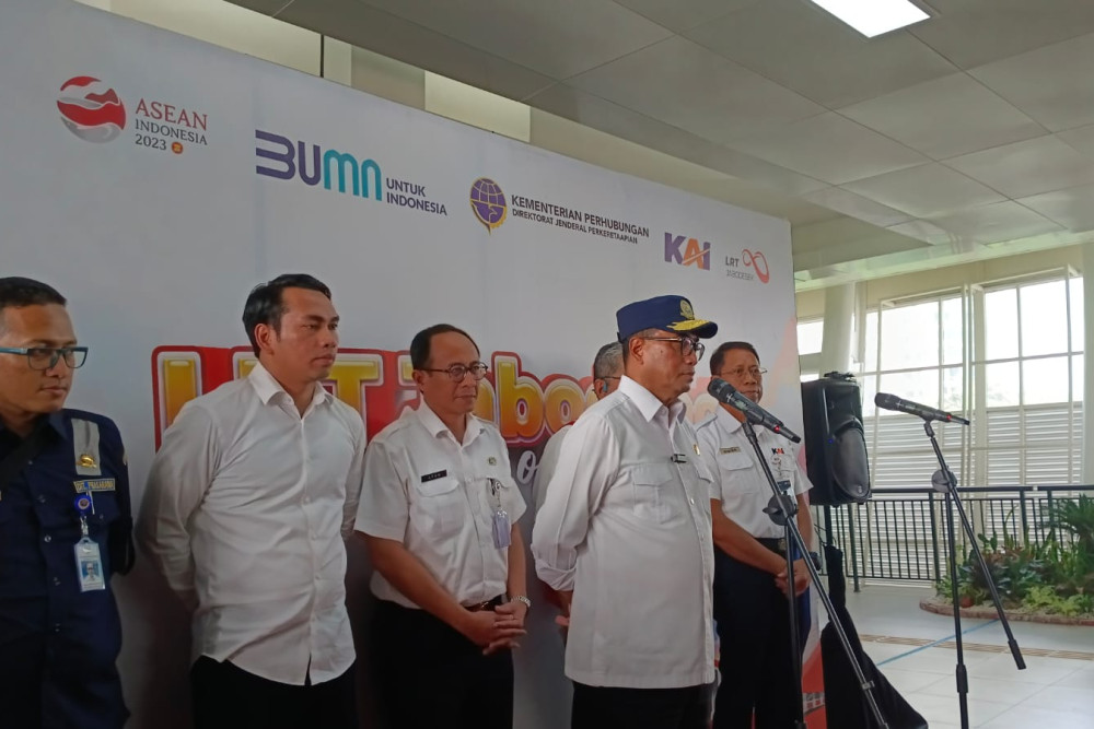  Uji Coba LRT Jabodebek, Menhub Budi Karya Soroti Soal Keamanan