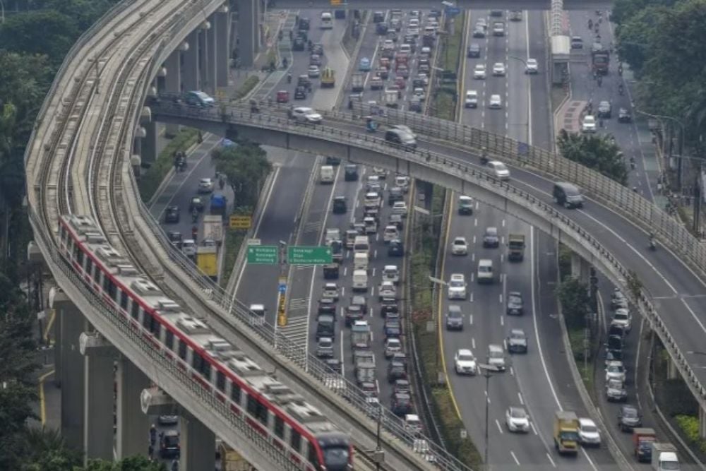  TRANSPORTASI MASSAL : LRT Jabodebek Bakal Dapat Subsidi