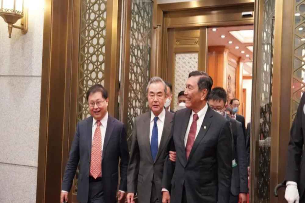  Sahabat Luhut Jadi Pengganti Menlu China yang "Hilang" secara Misterius
