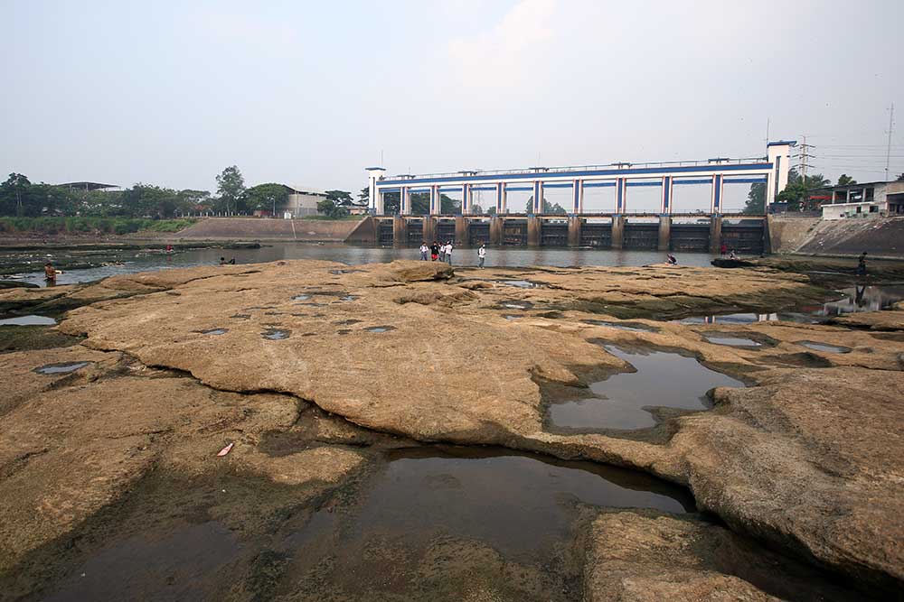  Air Sungai Cisadane Mulai Surut Sejak Satu Bulan Terakhir