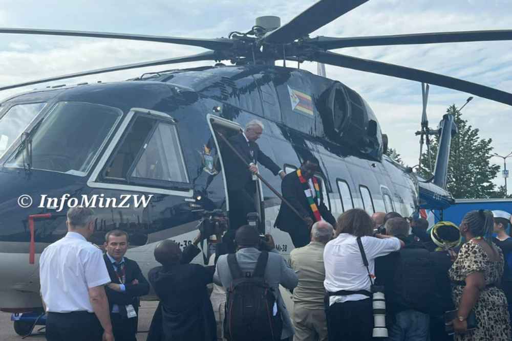  Vladimir Putin Beri Hadiah Presiden Zimbabwe Helikopter Buatan Rusia