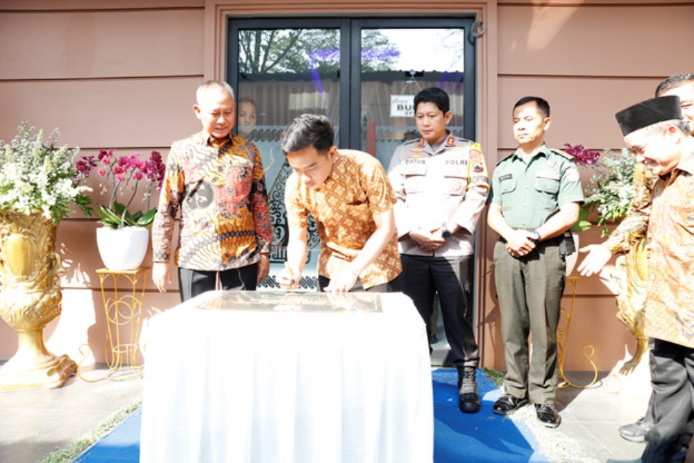  Bank Jateng Syariah Surakarta Menempati Kantor Baru