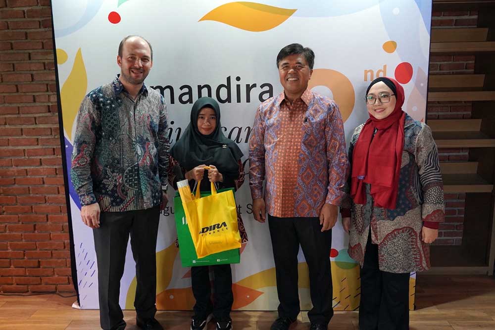 Manulife Indonesia dan Adira Finance Rayakan Ulang Tahun ke-2 Produk Amandira