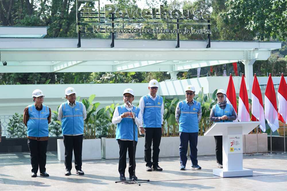  Mensesneg Resmikan Revitalisasi Kelistrikan PLN di Istana Kepresidenan