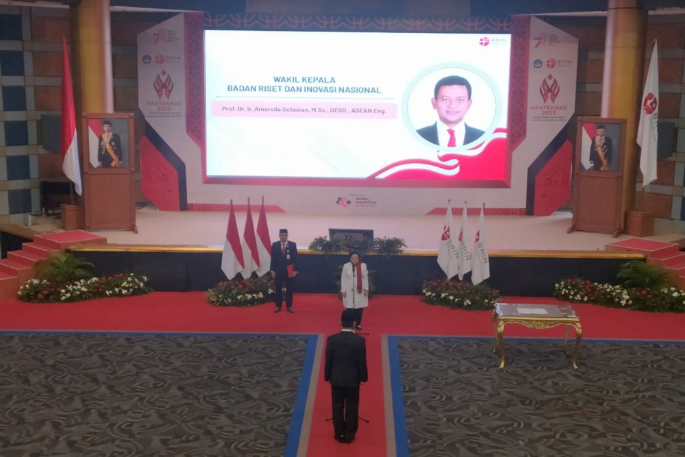  Megawati Lantik Rektor Unhan Amarulla Octavian Jadi Wakil Kepala BRIN