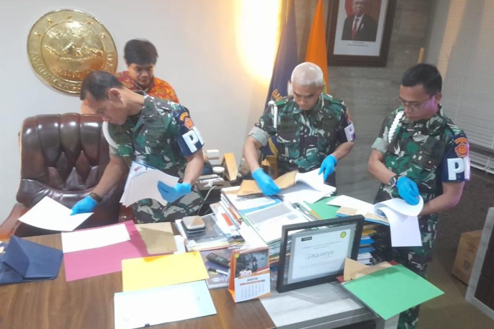  Penyidik TNI-KPK Geledah Kantor Basarnas 7 Jam, Amankan Sejumlah Barang Bukti