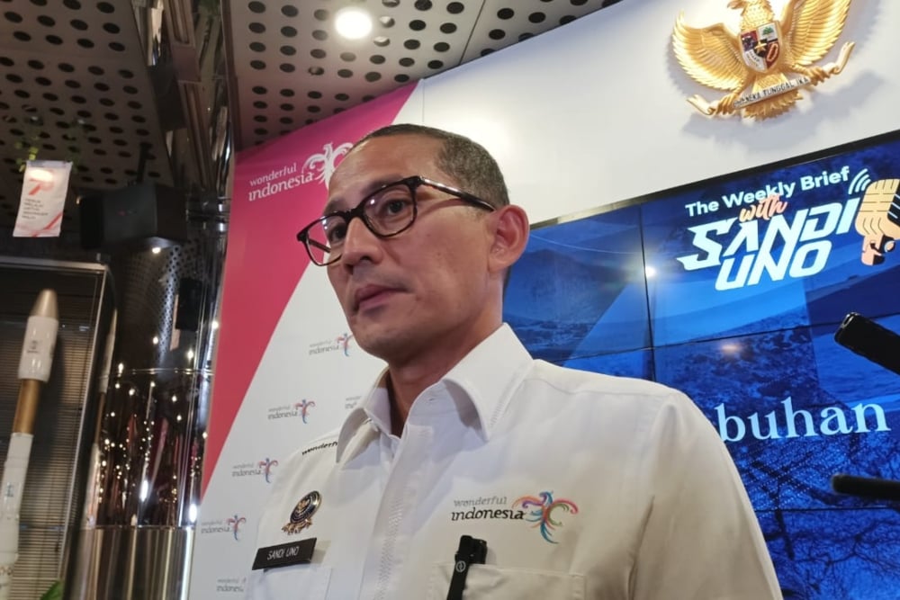  Sandiaga Prediksi Kunjungan Wisatawan China ke RI Pulih di 2025