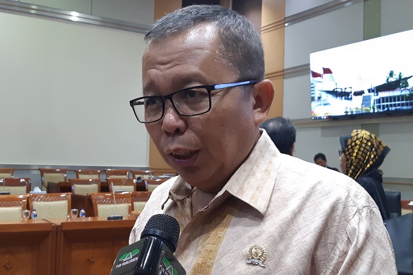 Arsul Sani Akui Banyak Kader PPP Dukung Anies dan Prabowo, Tak Hanya Ganjar. Anggota Komisi III DPR dari Fraksi Partai Persatuan Pembangunan Arsul Sani. -Bisnis.com/Samdysara Saragih