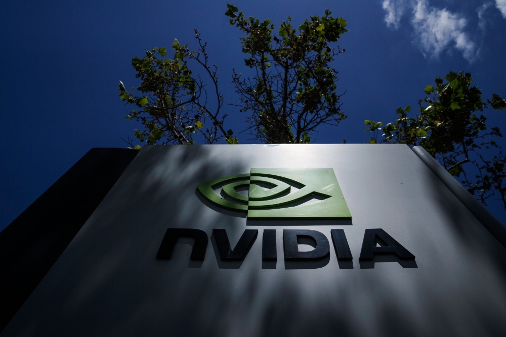 Kantor pusat Nvidia di Santa Clara, California, AS. Nvidia merupakan produsen GPU terbesar, dengan lini produk yang banyak digunakan perusahaan teknologi dan pengembang AI. / Bloomberg-Philip Pacheco