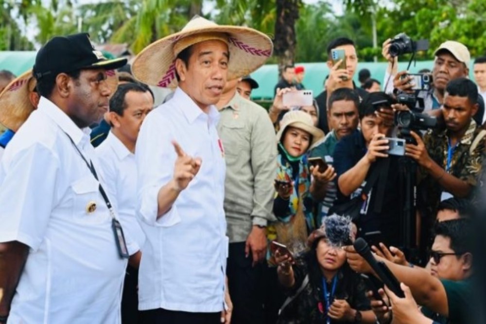  Jokowi Bangun Jalan Jayapura-Wamena-Sinak