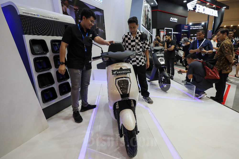  Honda Luncurkan Sepeda Motor Listrik EM1 e: di GIIAS 2023