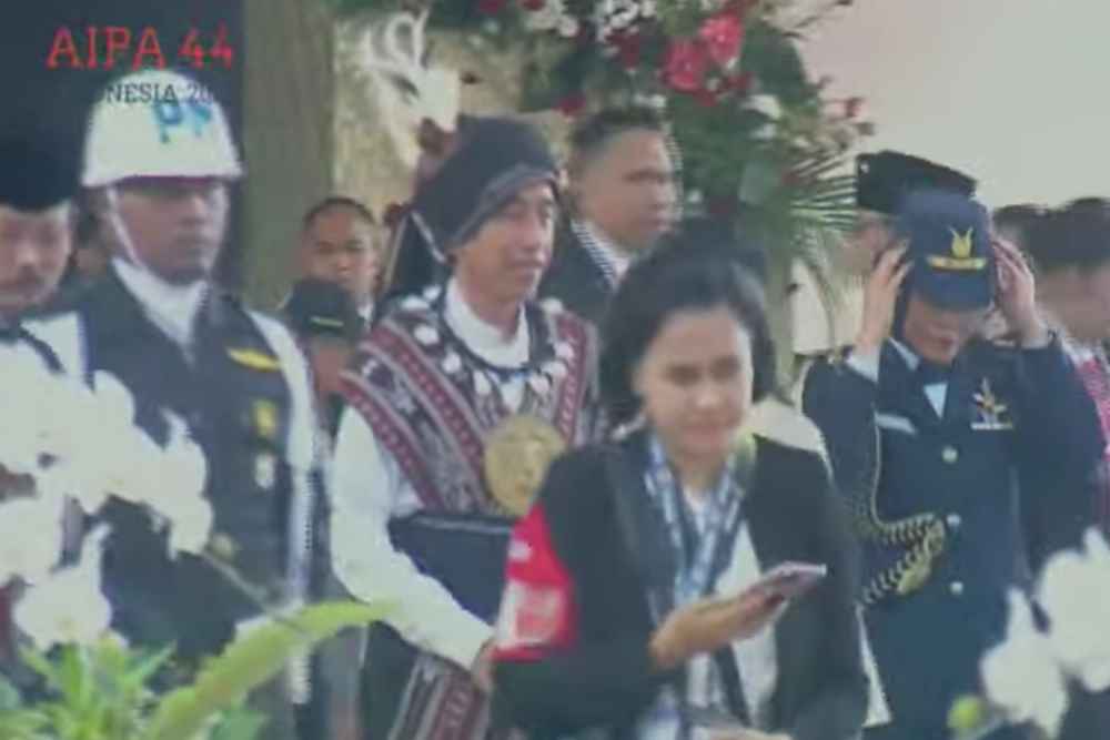  Pakai Baju Adat Tanimbar Maluku, Jokowi Tiba di Gedung Nusantara