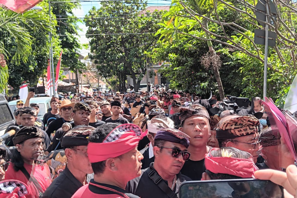 Protes Daftar Caleg Sementara, Ribuan Massa dari Tabanan Demo di Kantor PDIP Bali
