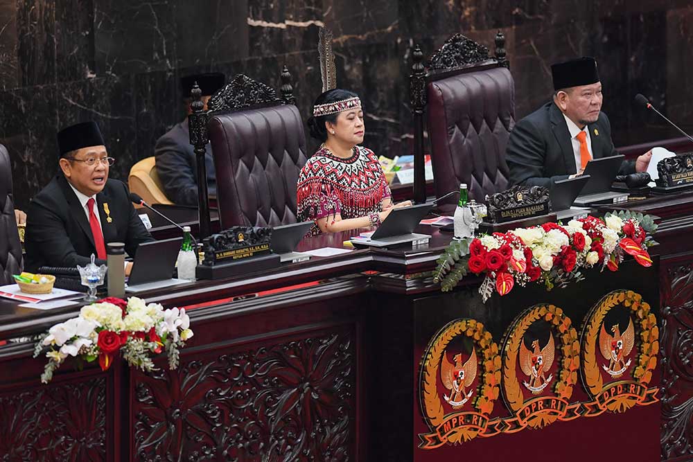  Di Hadapan Jokowi, Puan Sebut Penangangan Pandemi Covid-19 di RI Terbaik di Dunia!