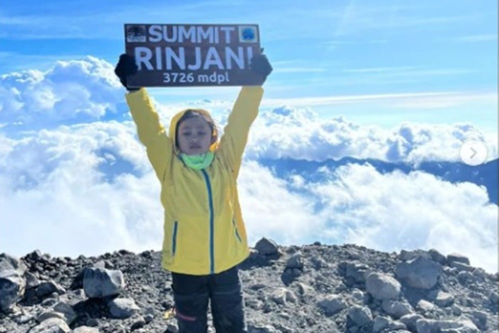  Kisah Raihanun, Bocah Perempuan 10 Tahun yang Taklukan Gunung Rinjani