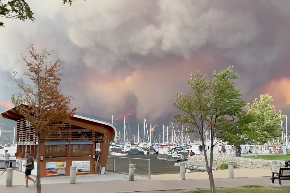  Kebakaran Hutan di Kanada Meluas, 35.000 Penduduk Dievakuasi!