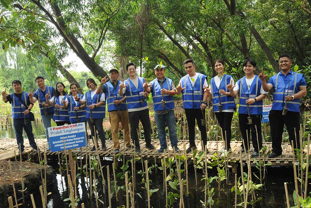  Panin Dai-ichi Life Tanam 1.000 Bibit Mangrove untuk Dukung Penanggulangan Polusi dan Perubahan Iklim