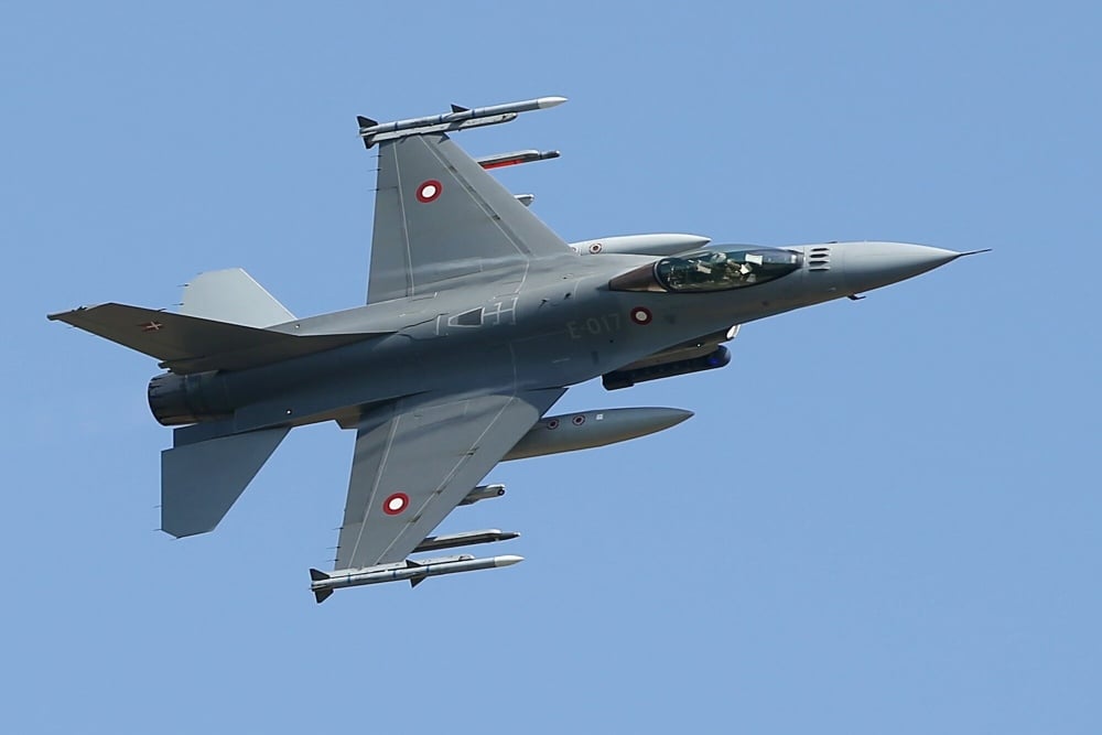  Denmark Ingatkan Zelensky: Jet Tempur F-16 Hanya Boleh Digunakan di Wilayah Ukraina