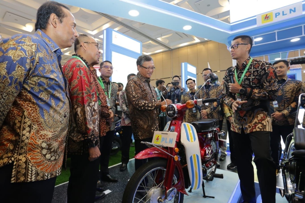  Pakai Motor Listrik, Bos PLN: Ongkos Bisa Hemat 80 persen
