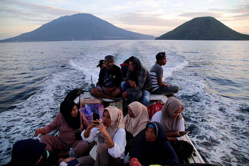  Kapal Cepat Jadi Alat Transportasi Utama Bagi Warga Pulau Makian dan Pulau Moti