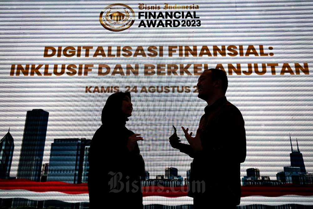  EDITORIAL : Otot Kawat Digitalisasi Keuangan