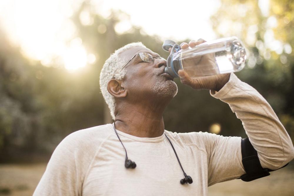 Manfaat minum air putih/Mens Health