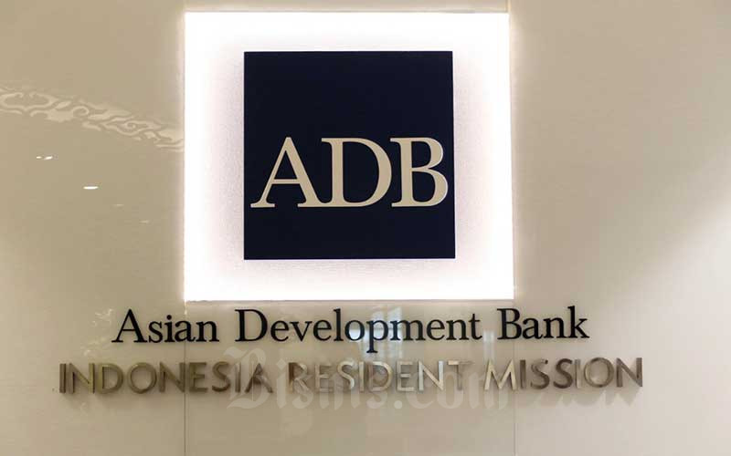 Logo Asian Development Bank Indonesia di Jakarta, Rabu (8/4/2020). Bisnis/Eusebio Chrysnamurti