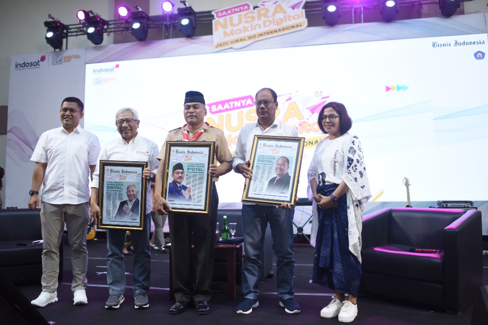 Bisnis Indonesia dan Indosat Beri Literasi Digital di Politeknik Negeri Kupang