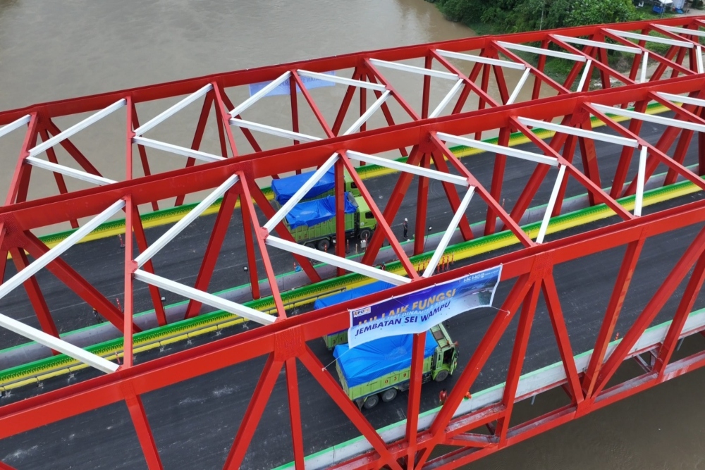  Jembatan Baja Terpanjang di Tol Trans Sumatra Rampung Uji Laik Fungsi