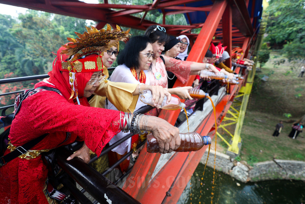  Komunitas Bakul Budaya Gelar Acara Ruat Rawat Danau di Kawawan Universitas Indonesia