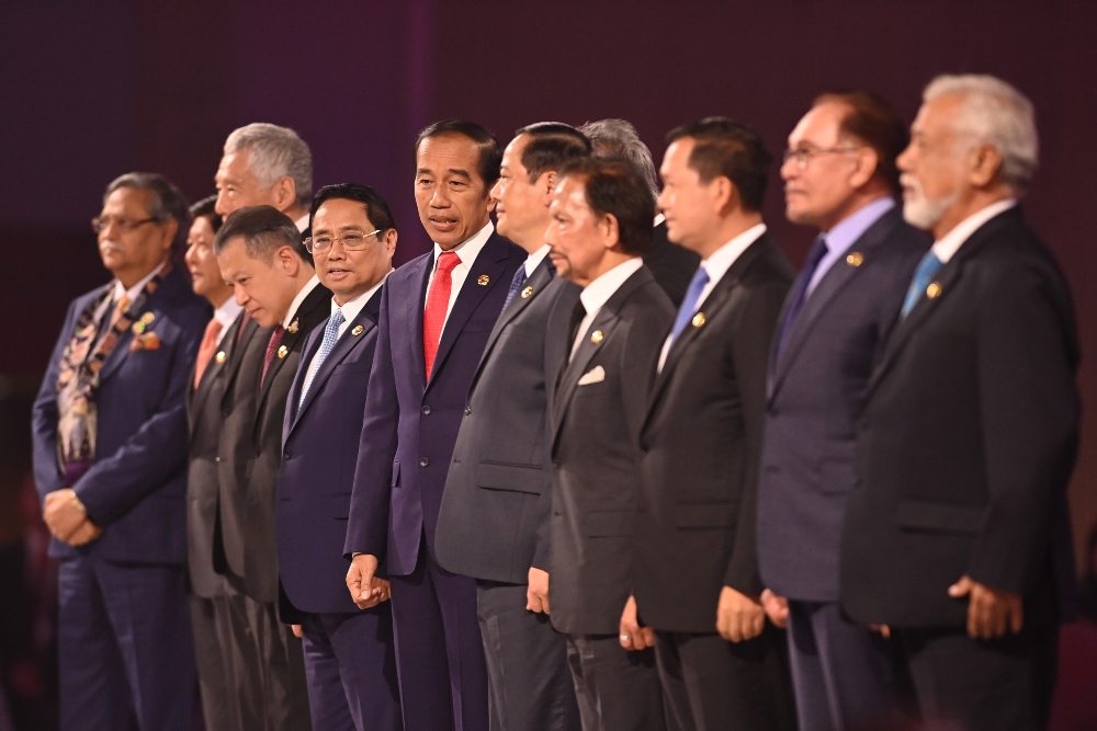  Buka KTT Ke-43 Asean, Jokowi: Kita Keluarga yang Punya Kedudukan Setara