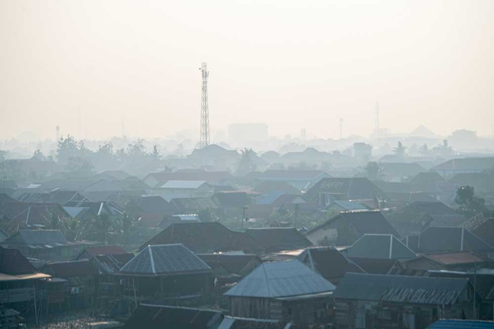  Kabut Asap Selimuti Kota Palembang