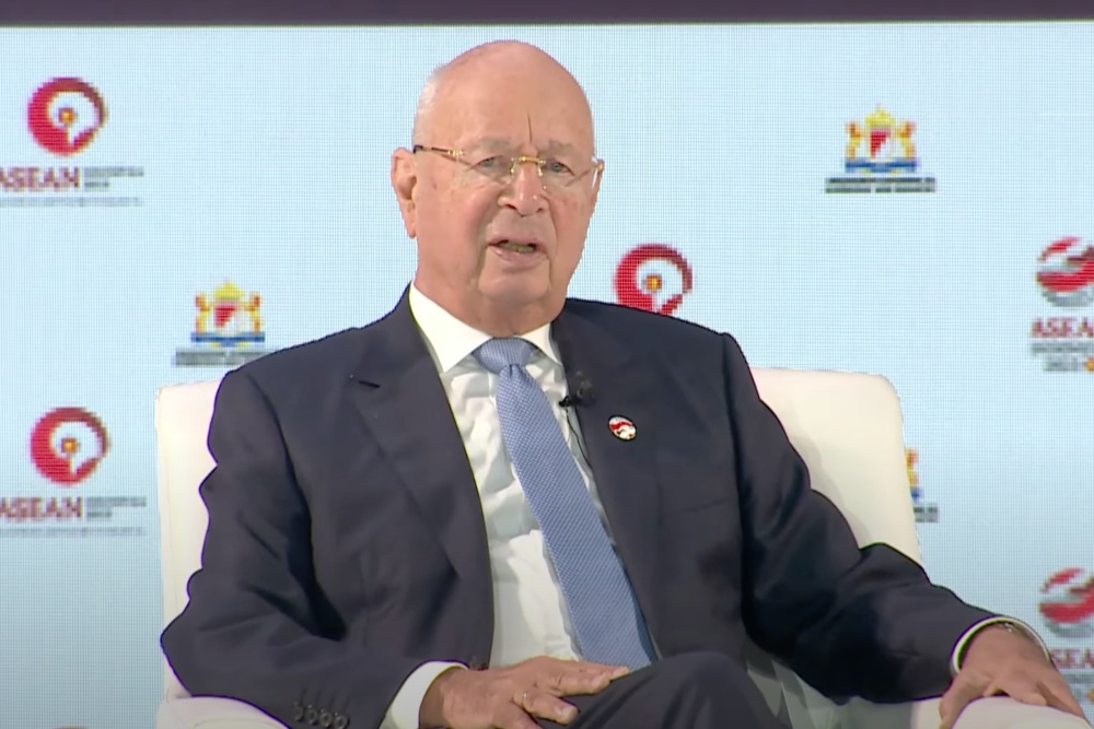  Bos WEF Klaus Schwab Bicara Soal Tata Kelola Industri 4.0