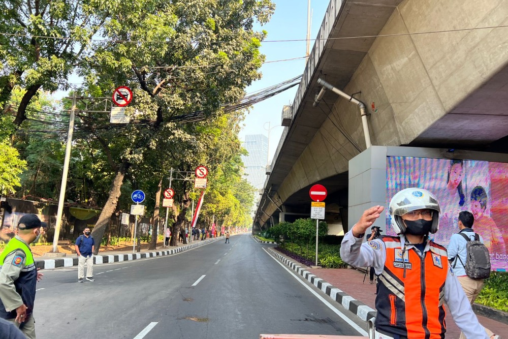 Penutupan sejumlah ruas jalan pada hari kedua penyelenggaraan KTT Asean/Bisnis-Feni. F