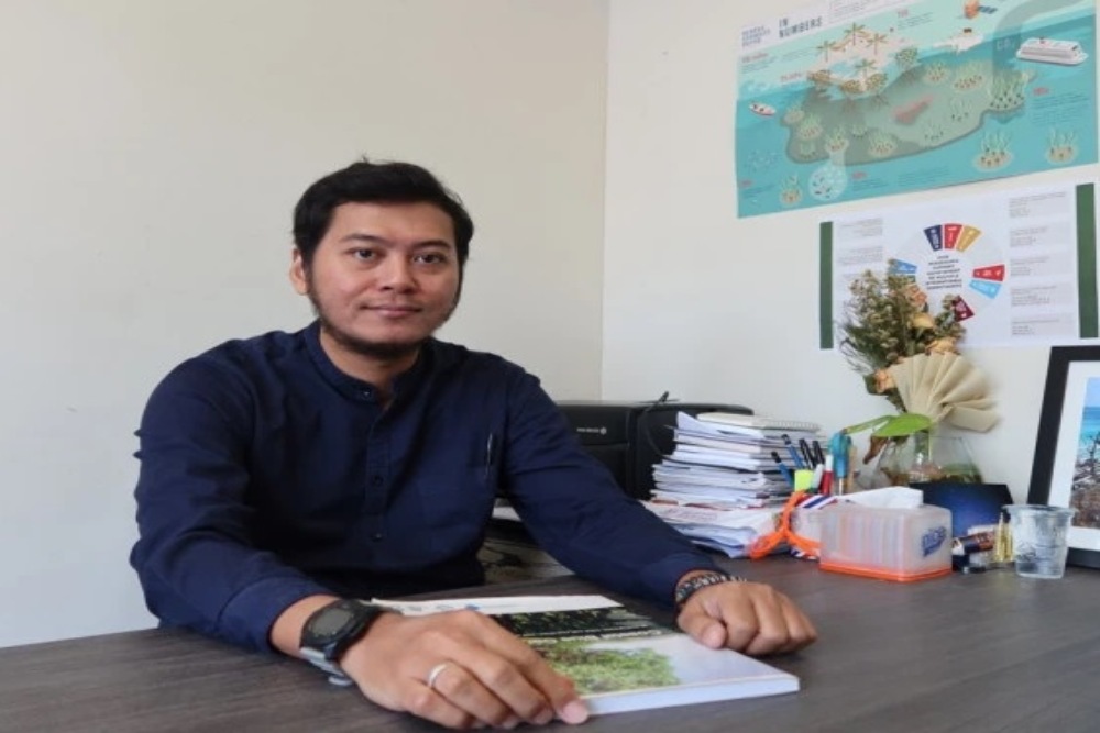  Profesor Pramaditya Wicaksono, Usia 35 Tahun, Jadi Guru Besar Termuda di UGM