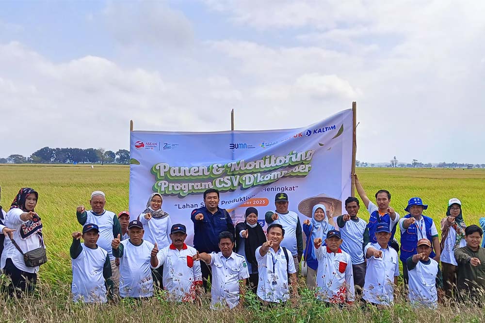 PT Pupuk Kalimantan Timur (Pupuk Kaltim) melakukan panen dan monitoring program Creating Shared Value (CSV) D'Komposer di Desa Timoreng Panua, Kabupaten Sidrap, Rabu (6/9/2023).