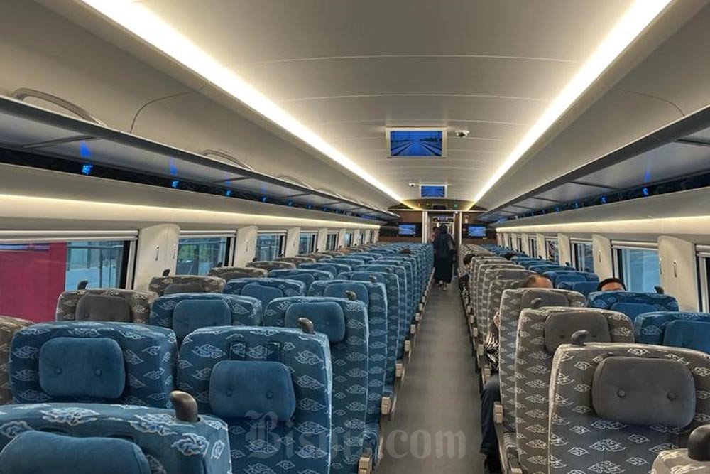 Kondisi interior di dalam Kereta Cepat Jakarta Bandung./ BISNIS - Crysania Suhartanto