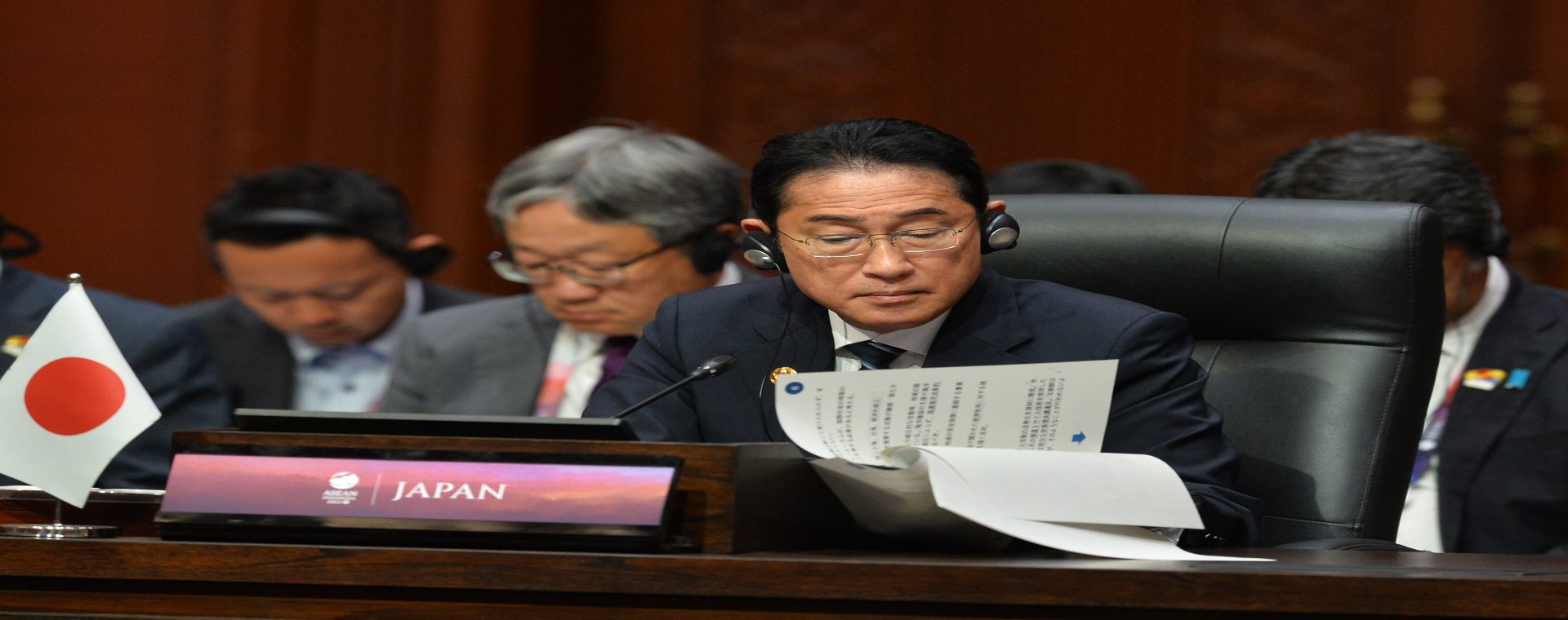 Perdana Menteri Jepang Fumio Kishida menghadiri KTT ke-26 Asean-Jepang di Jakarta, Rabu (6/9/2023).  Pada kesempatan itu, Kishida membahas tentang pembuangan limbah PLTN Fukushima ke Samudera Pasifik yang ditentang China, Hong Kong dan Korea Utara. ANTARA FOTO/Media Center KTT ASEAN 2023/Rommy Pujianto/foc.