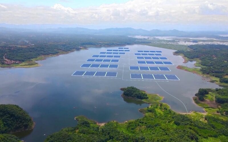  Sowing Seeds of Hope in Cirata Floating Solar Plant 