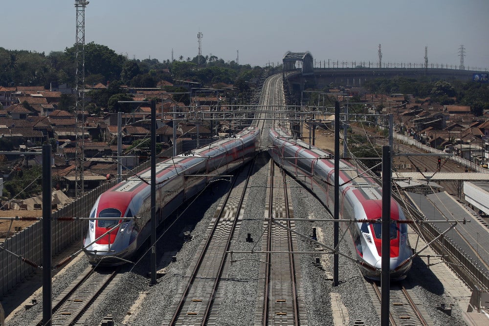  Jokowi Sebut Sarana dan Prasarana Kereta Cepat Sudah Rampung 92 Persen