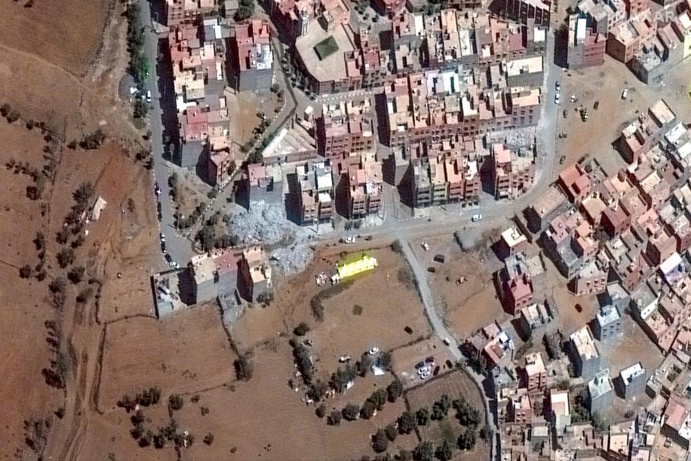 Citra satelit menunjukkan bangunan runtuh akibat gempa bumi dahsyat di Amizmiz, Maroko 10 September 2023. Maxar Technologies/Handout via REUTERS