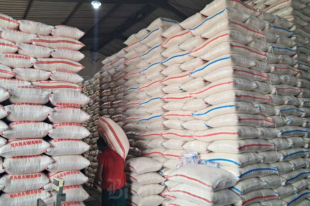  Redam Harga Beras, Perum Bulog Gelontorkan 4.500 Ton ke Pasar Induk Cipinang