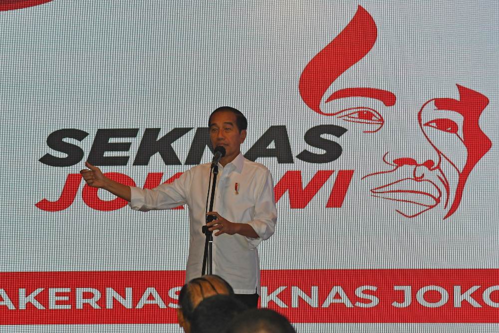 Jokowi Akui Rutin Terima Laporan Intelijen, Termasuk 'Jeroan' Parpol Jelang Pilpres. Presiden Joko Widodo menyampaikan sambutan saat pembukaan Rapat Kerja Nsional (Rakernas) Sekretariat Nasional (Seknas) Jokowi di Kota Bogor, Jawa Barat, Sabtu (16/9/2023). ANTARA FOTO/Arif Firmansyah /foc.